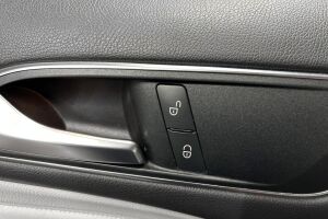 Mercedes-Benz B esikatselu 28
