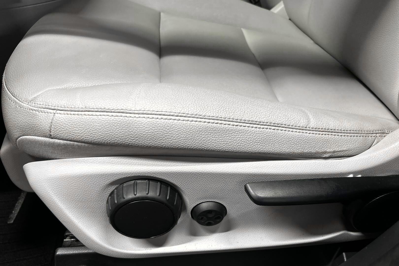 Mercedes-Benz B iso kuva 30