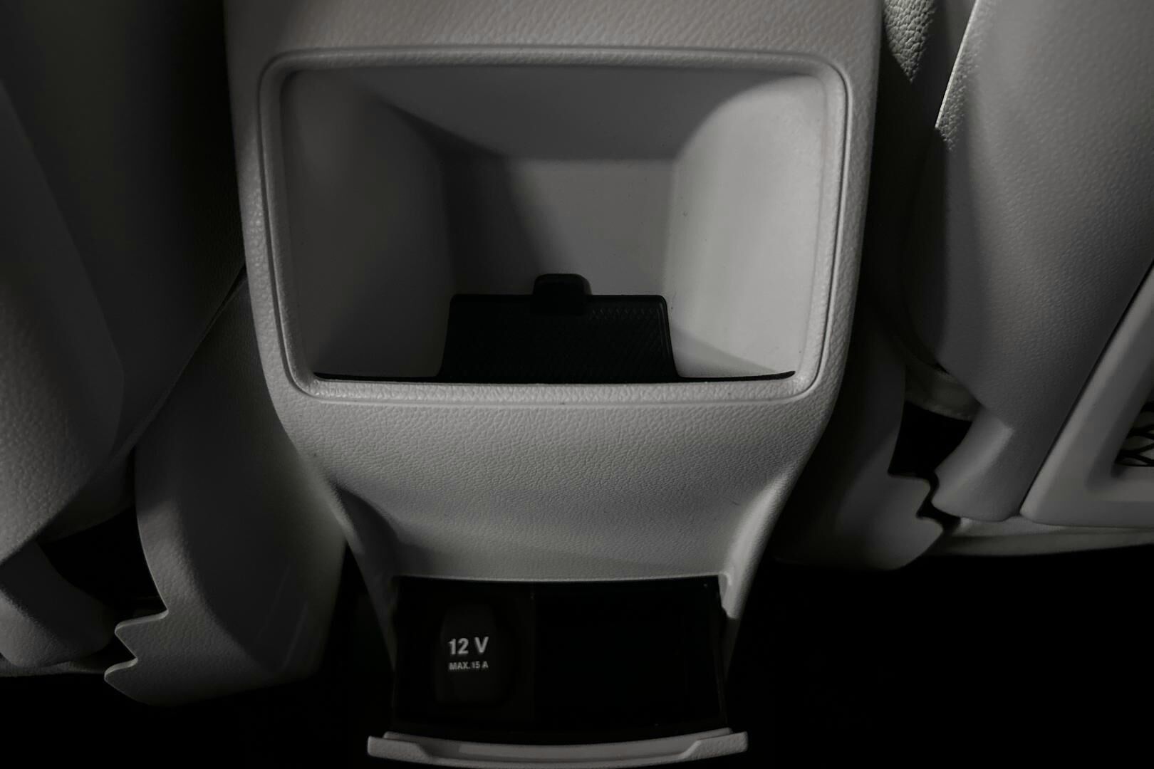 Mercedes-Benz B iso kuva 32