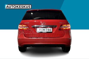 Mercedes-Benz B esikatselu 6