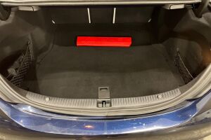 Mercedes-Benz C esikatselu 10