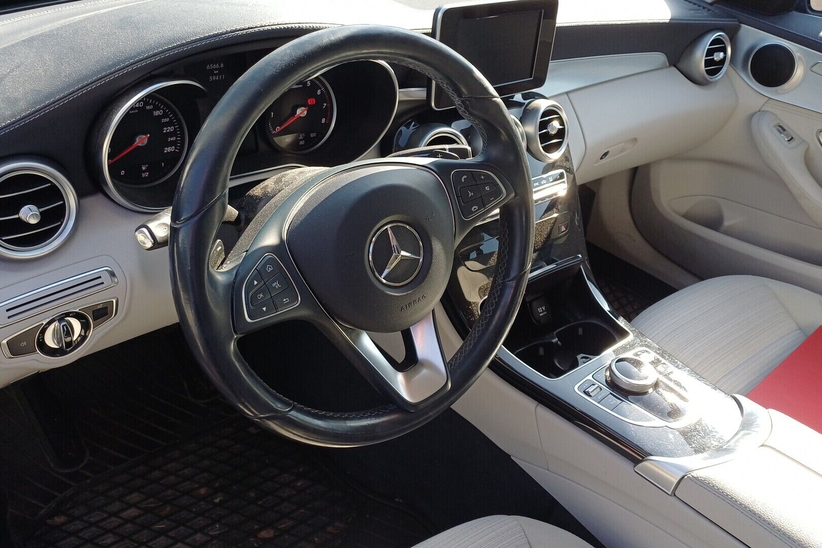 Mercedes-Benz C iso kuva 2