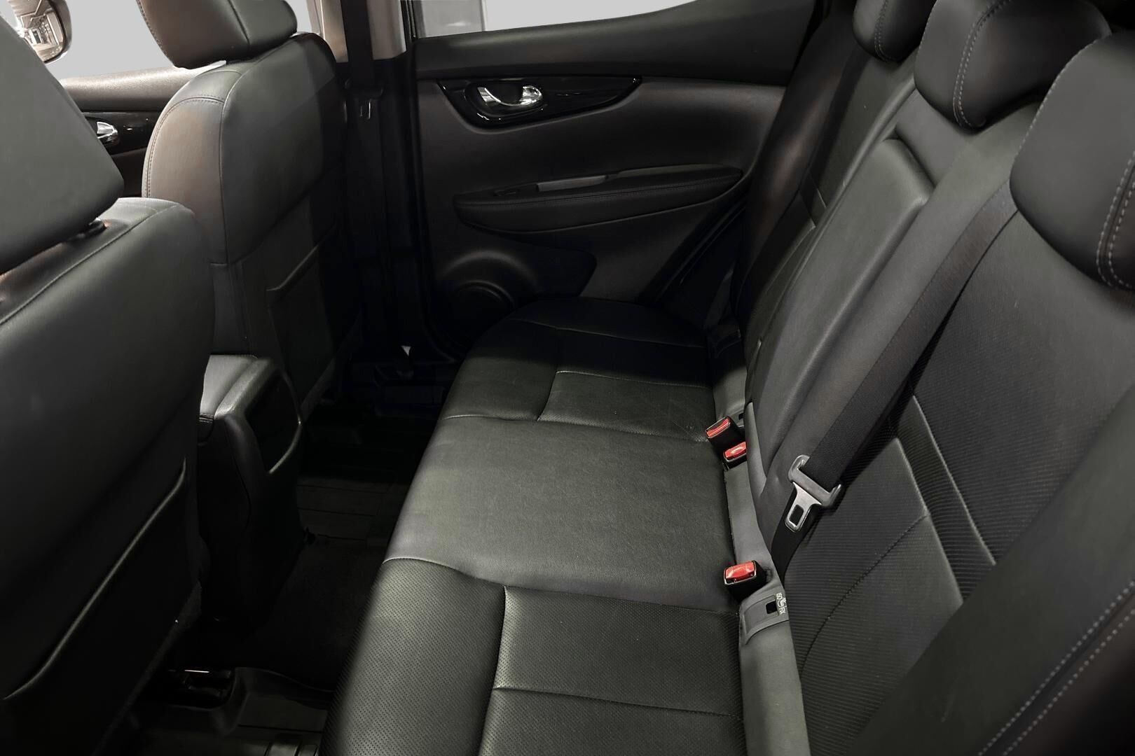 Nissan Qashqai iso kuva 10