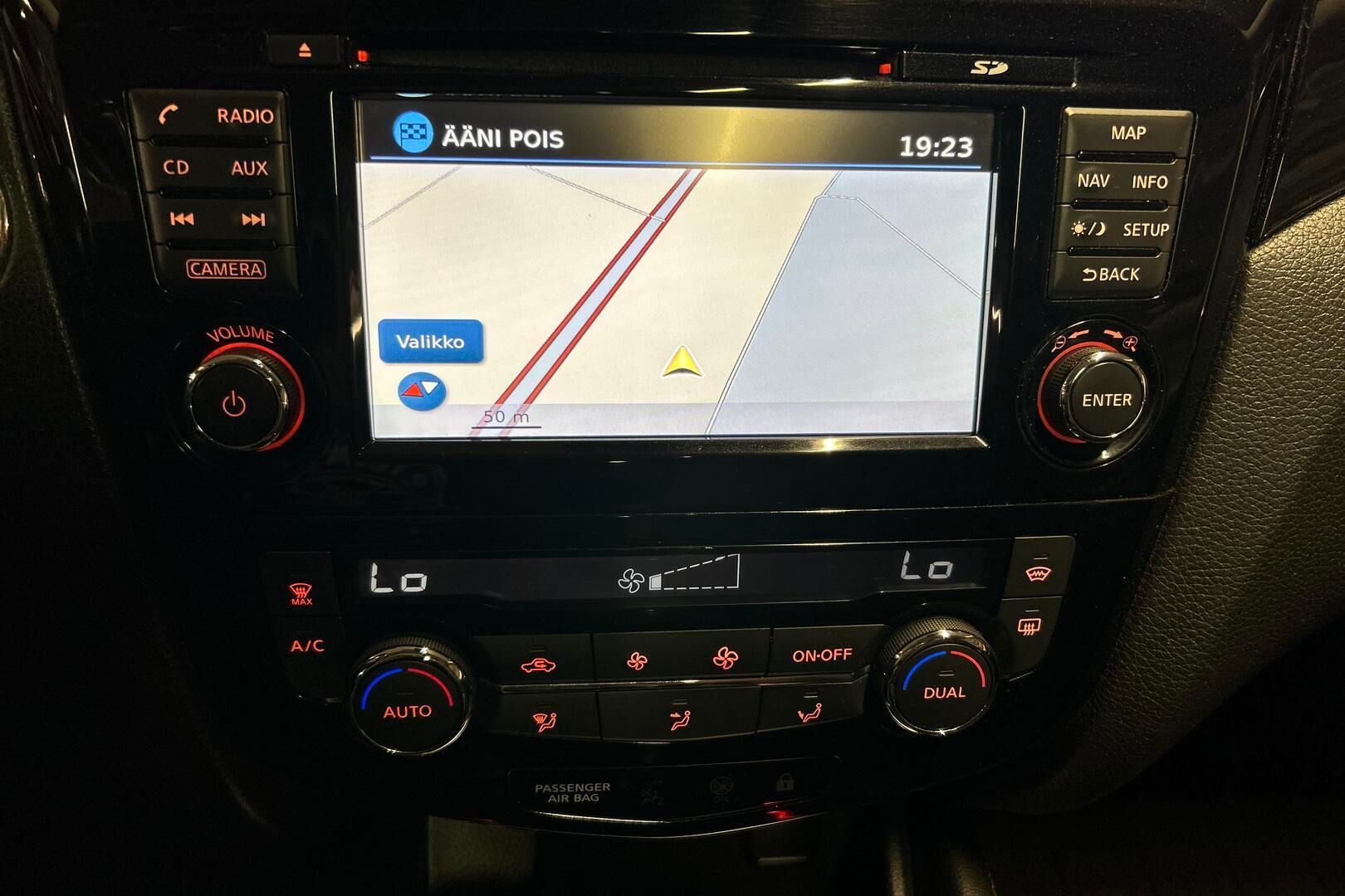 Nissan Qashqai iso kuva 17
