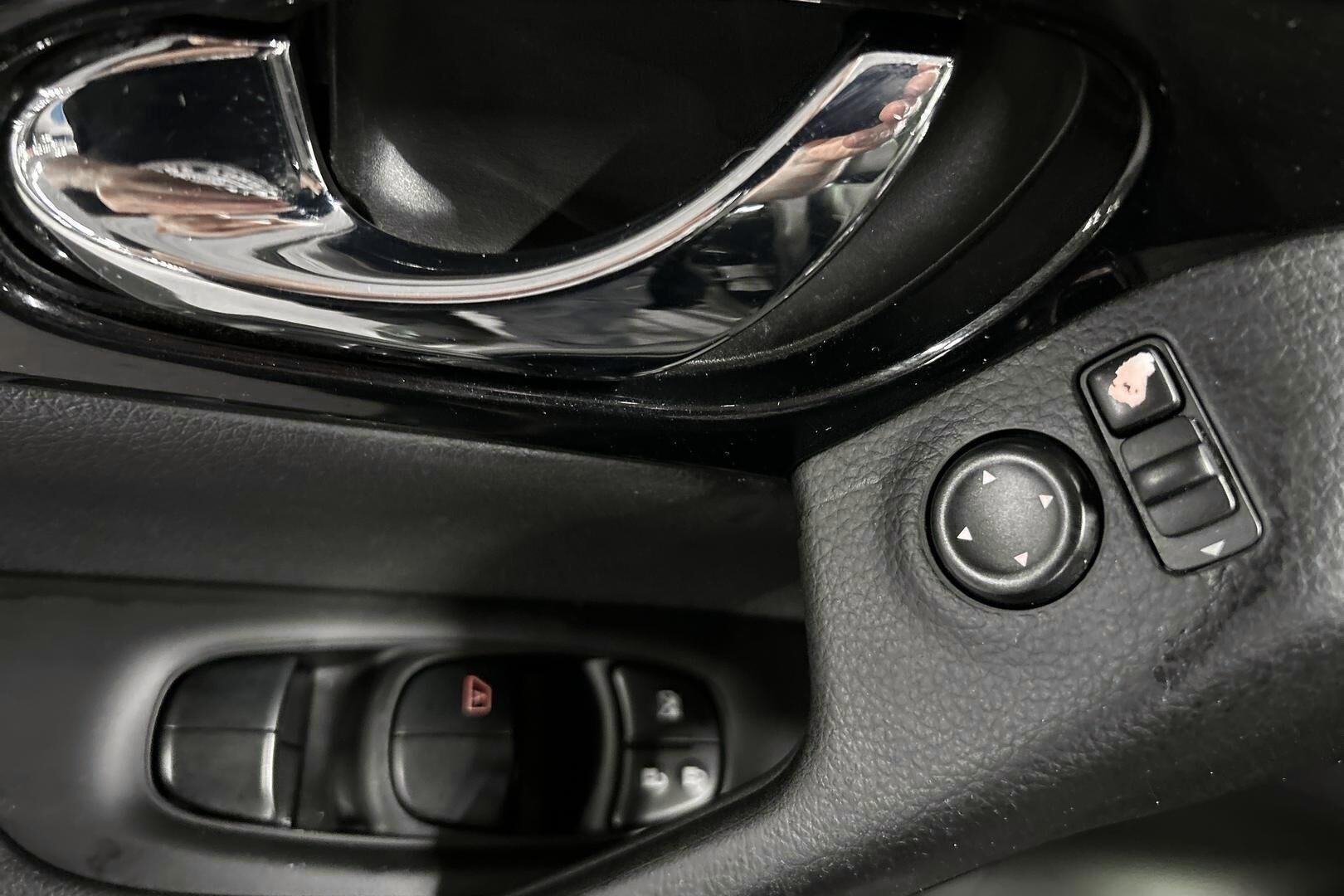 Nissan Qashqai iso kuva 26