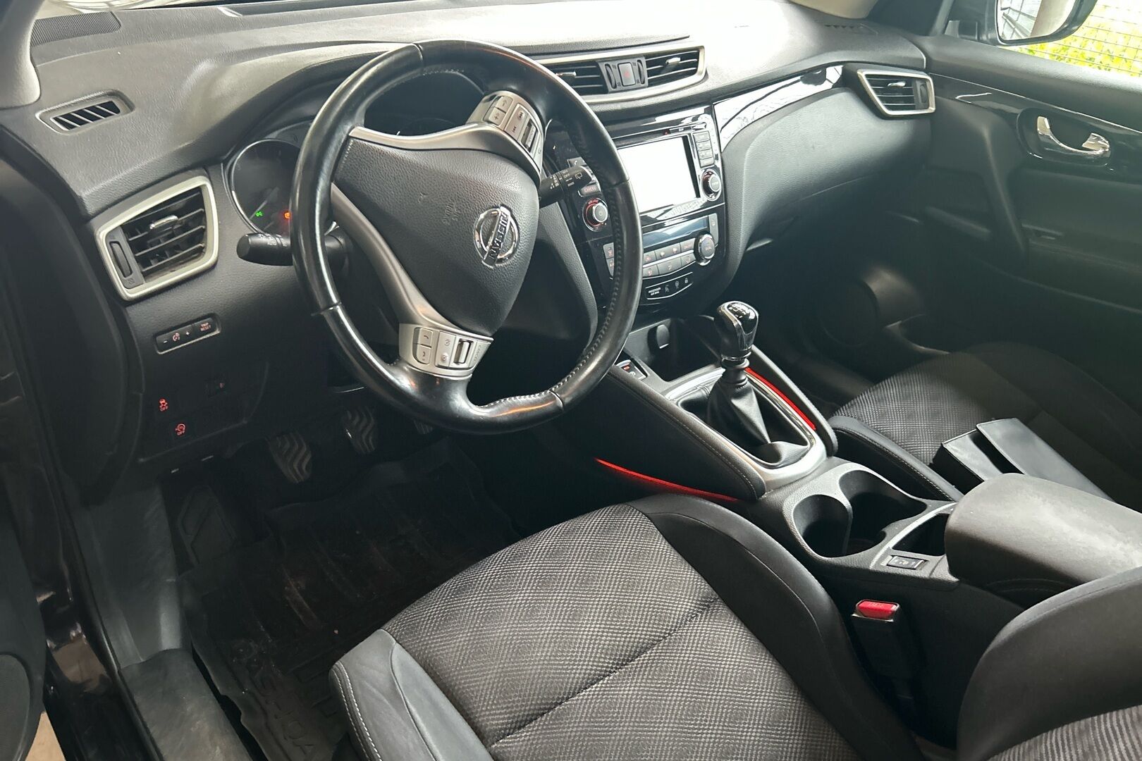 Nissan Qashqai iso kuva 1
