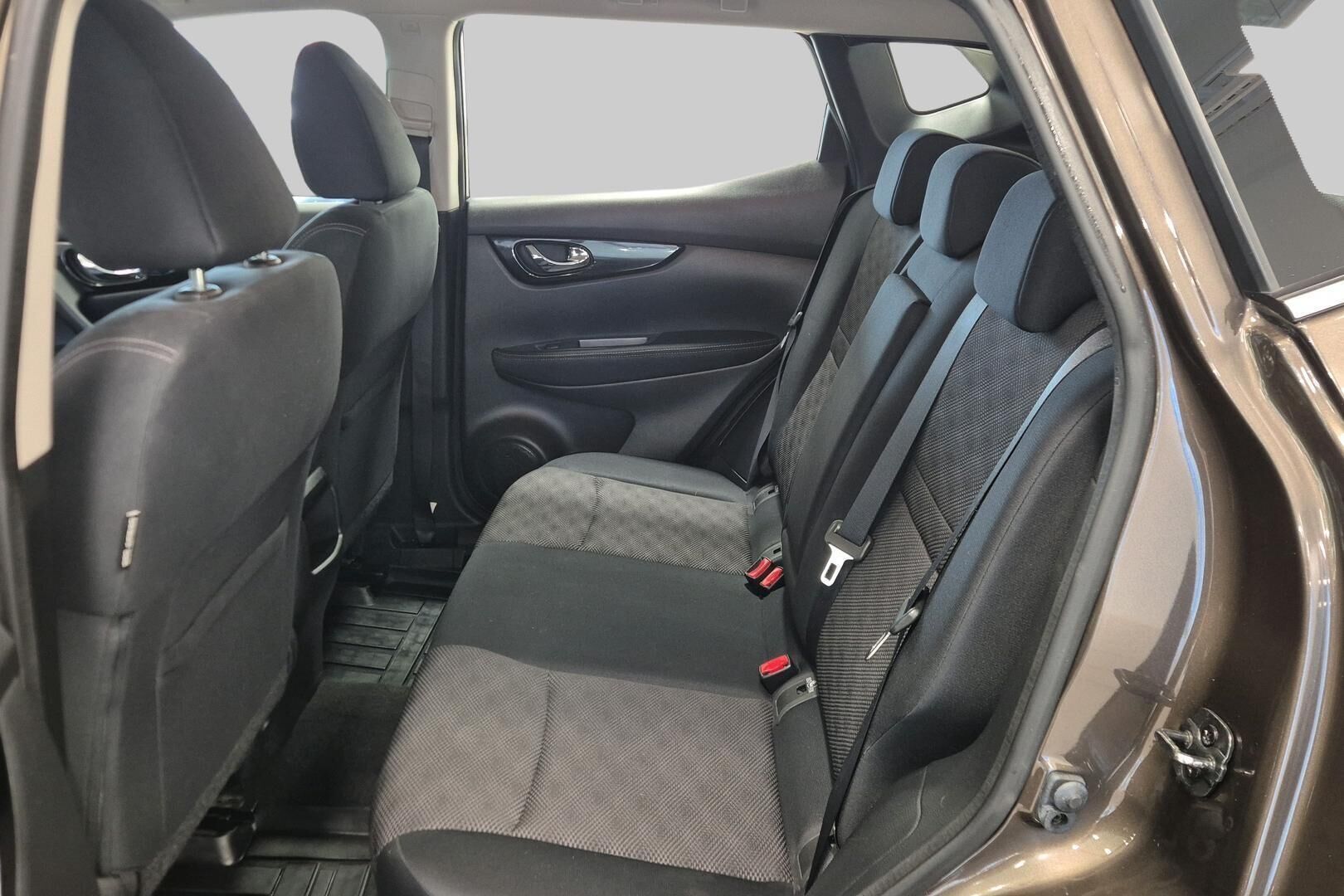 Nissan Qashqai iso kuva 9