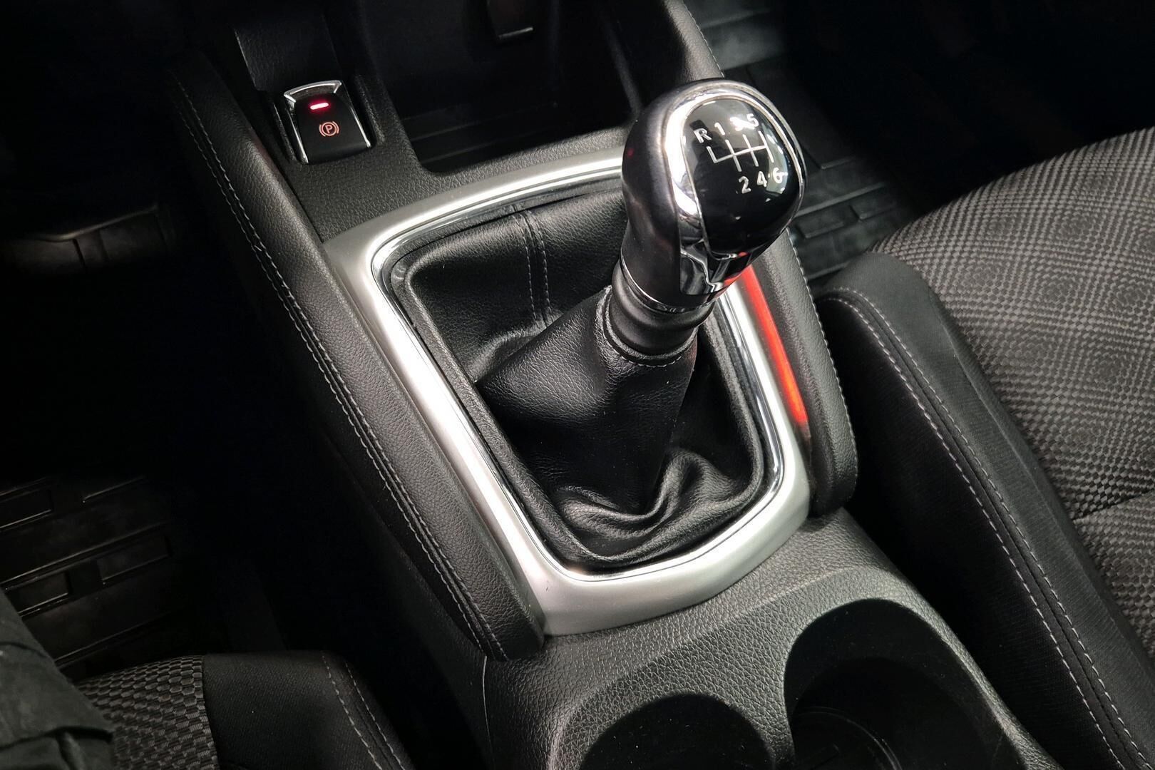Nissan Qashqai iso kuva 22