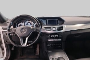 Mercedes-Benz E esikatselu 10