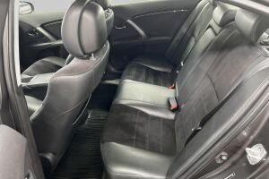 Toyota Avensis esikatselu 3