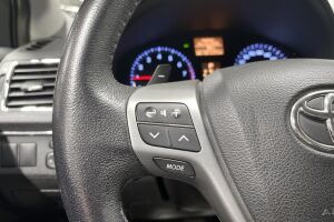 Toyota Avensis esikatselu 19