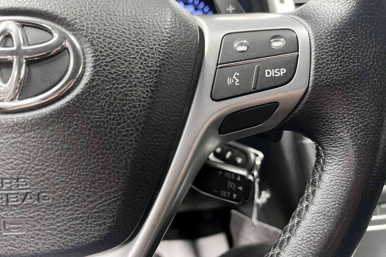 Toyota Avensis iso kuva 20