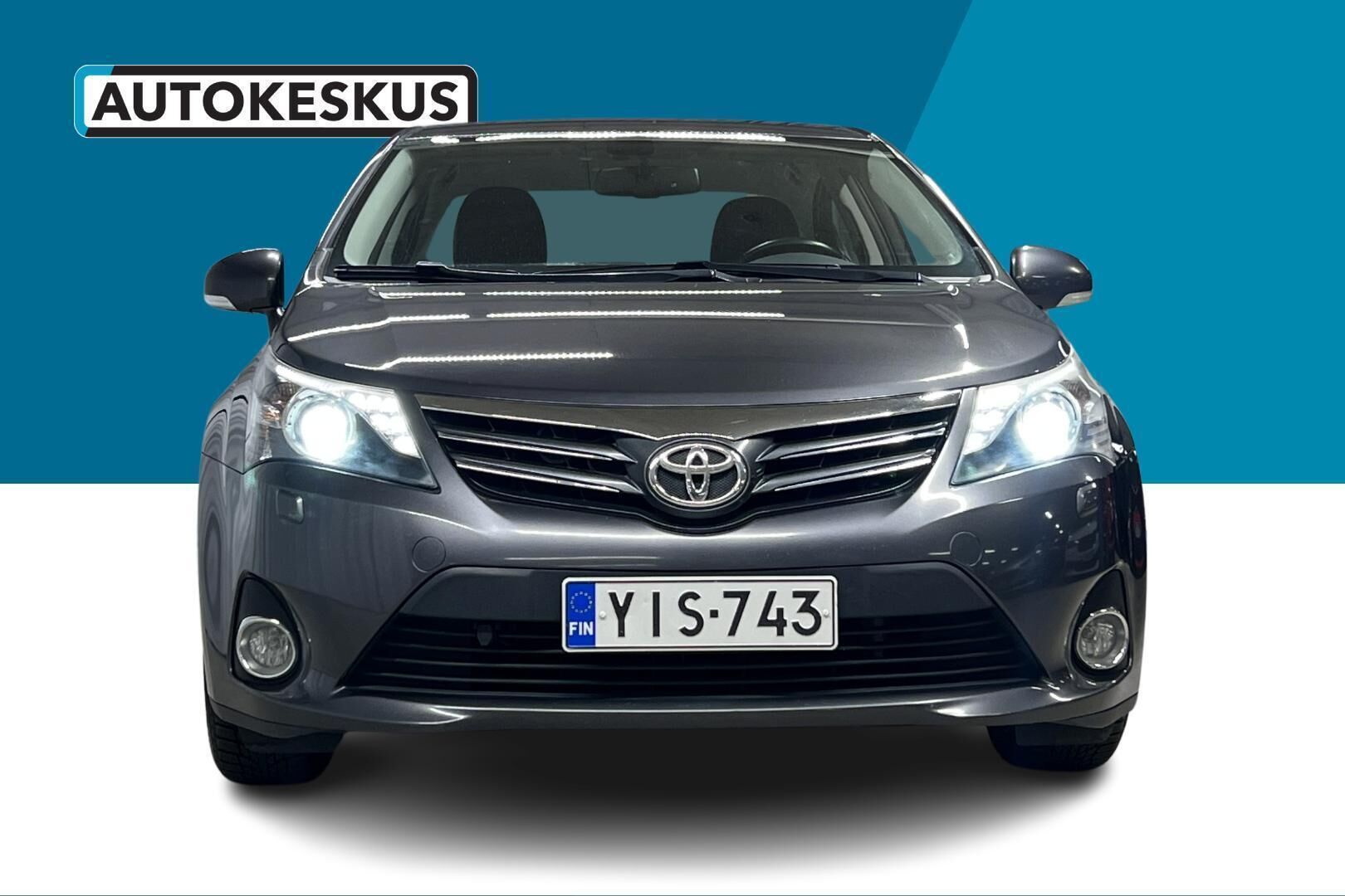 Toyota Avensis iso kuva 9