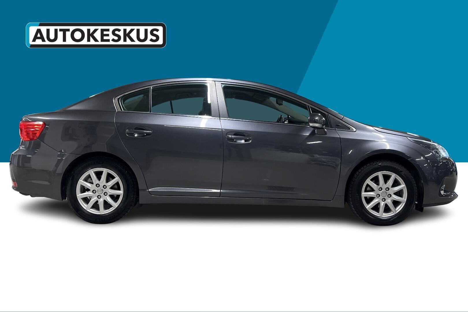 Toyota Avensis iso kuva 2