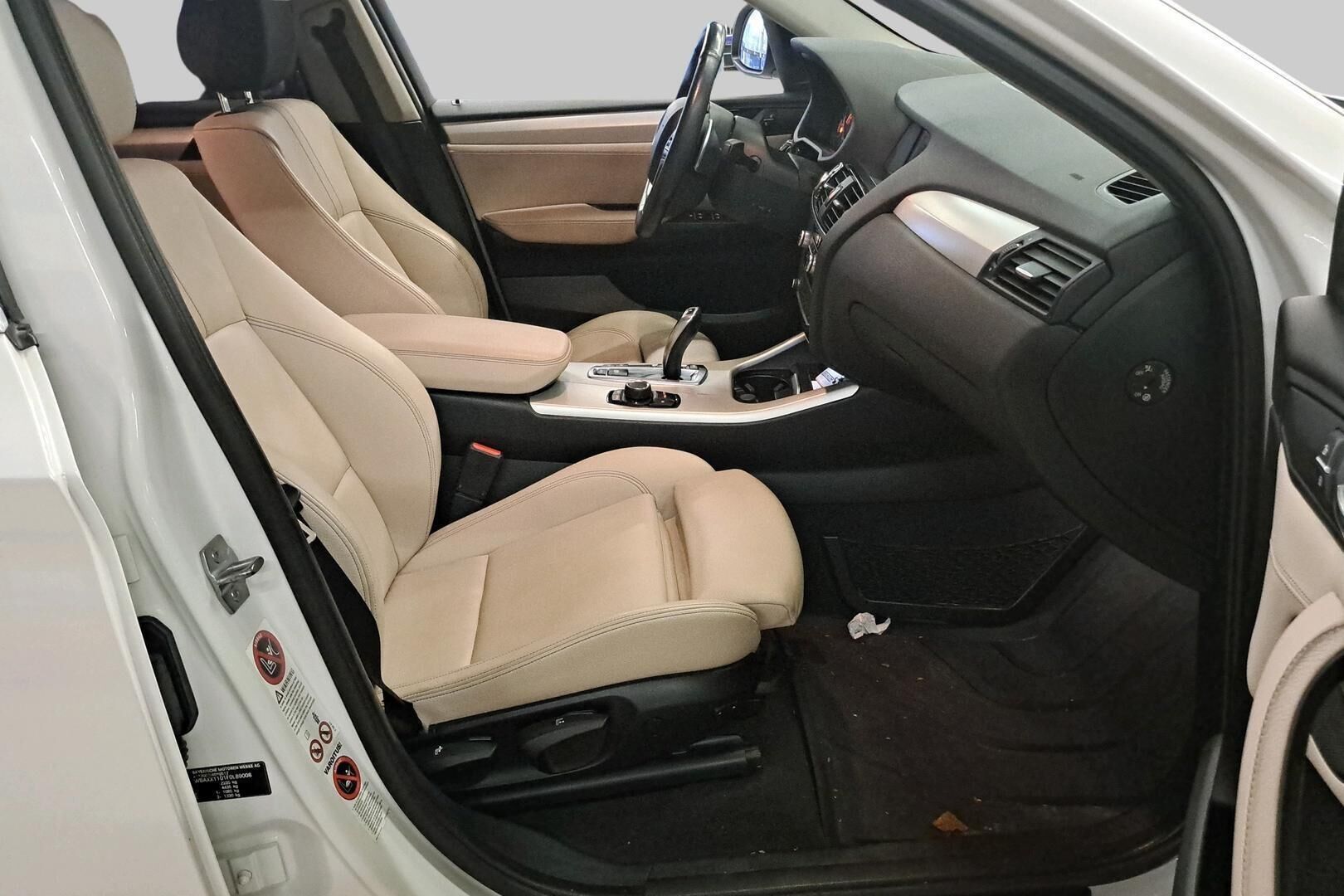 BMW X4 iso kuva 4