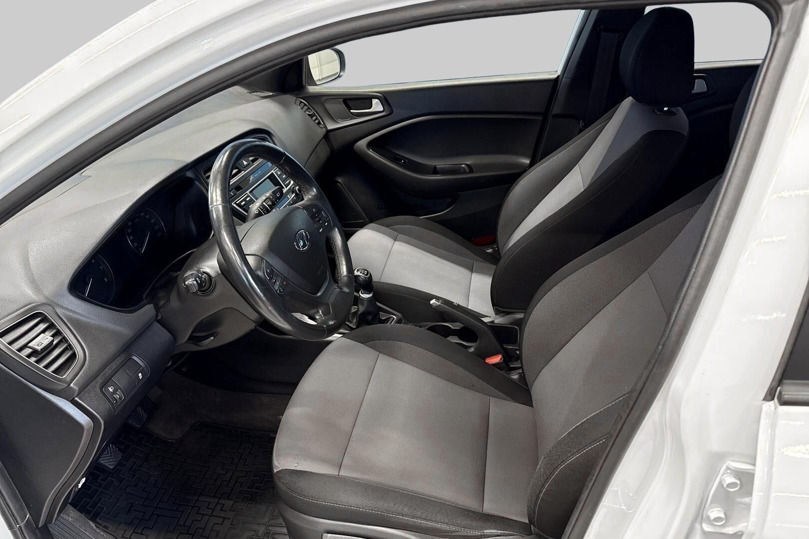 Hyundai i20 5d iso kuva 9