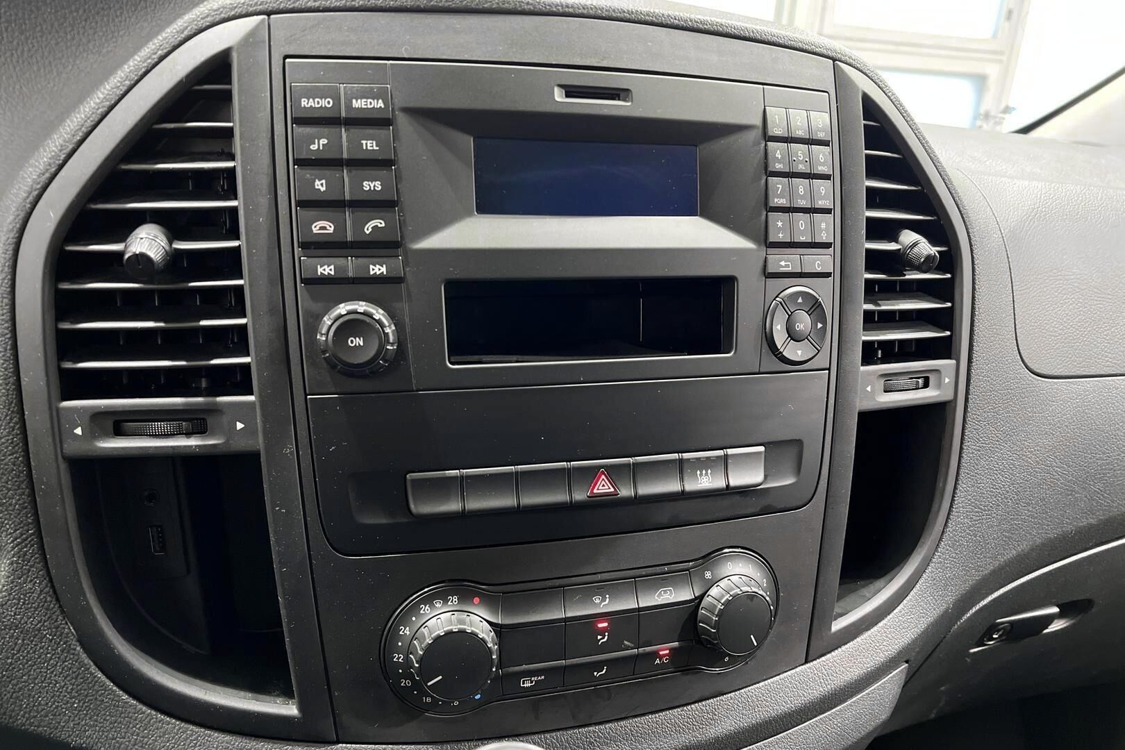 Mercedes-Benz Vito iso kuva 15