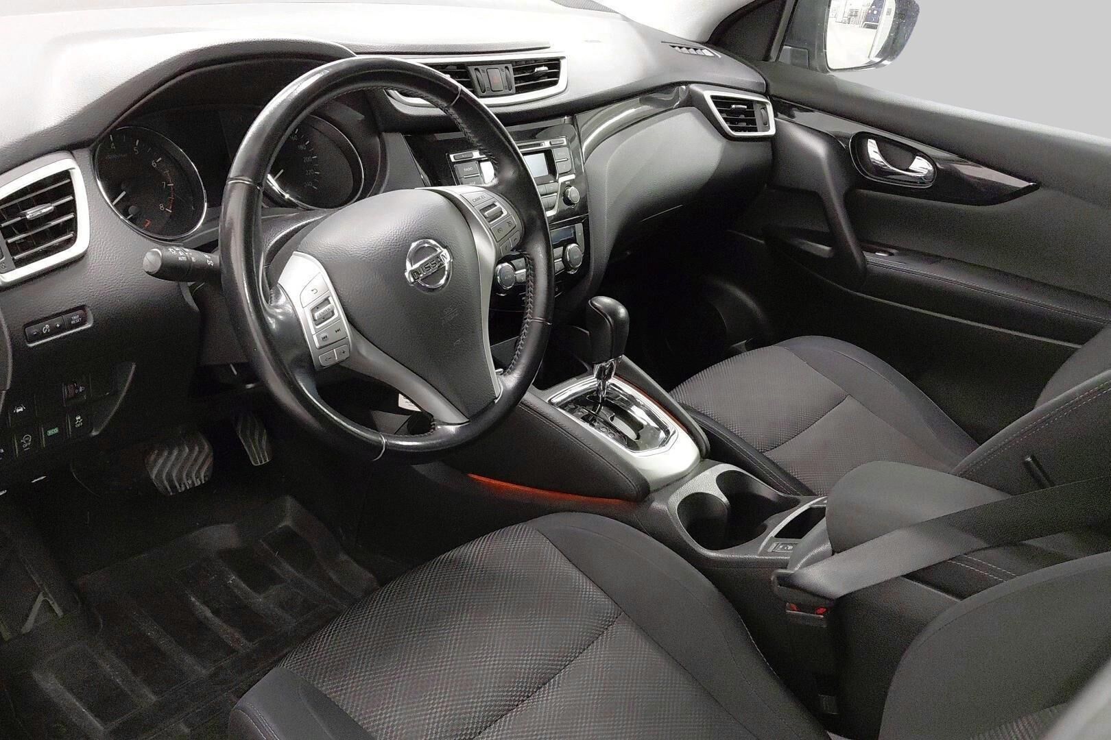 Nissan Qashqai iso kuva 2