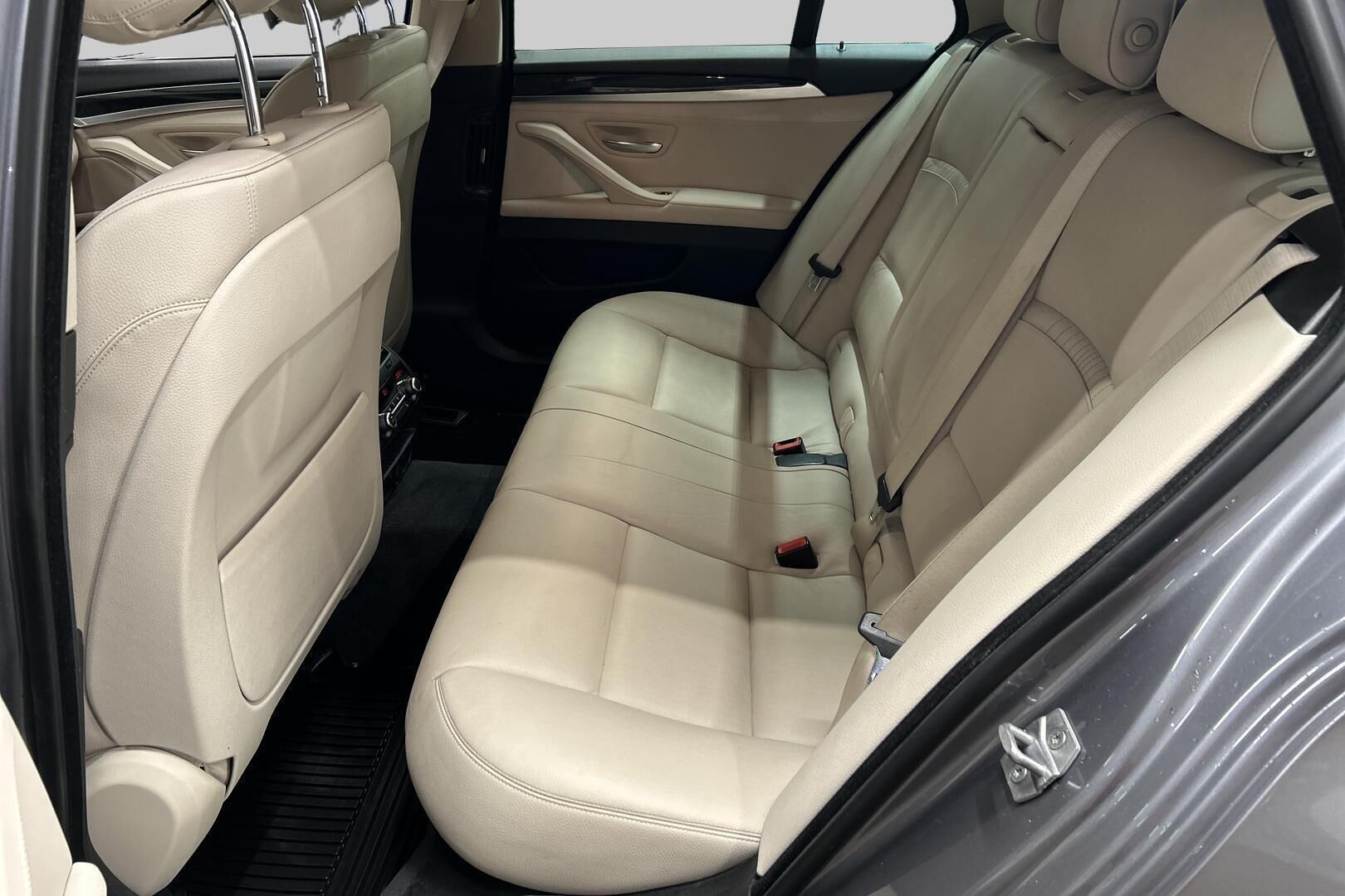 BMW 5-SARJA iso kuva 10