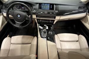 BMW 5-SARJA esikatselu 11