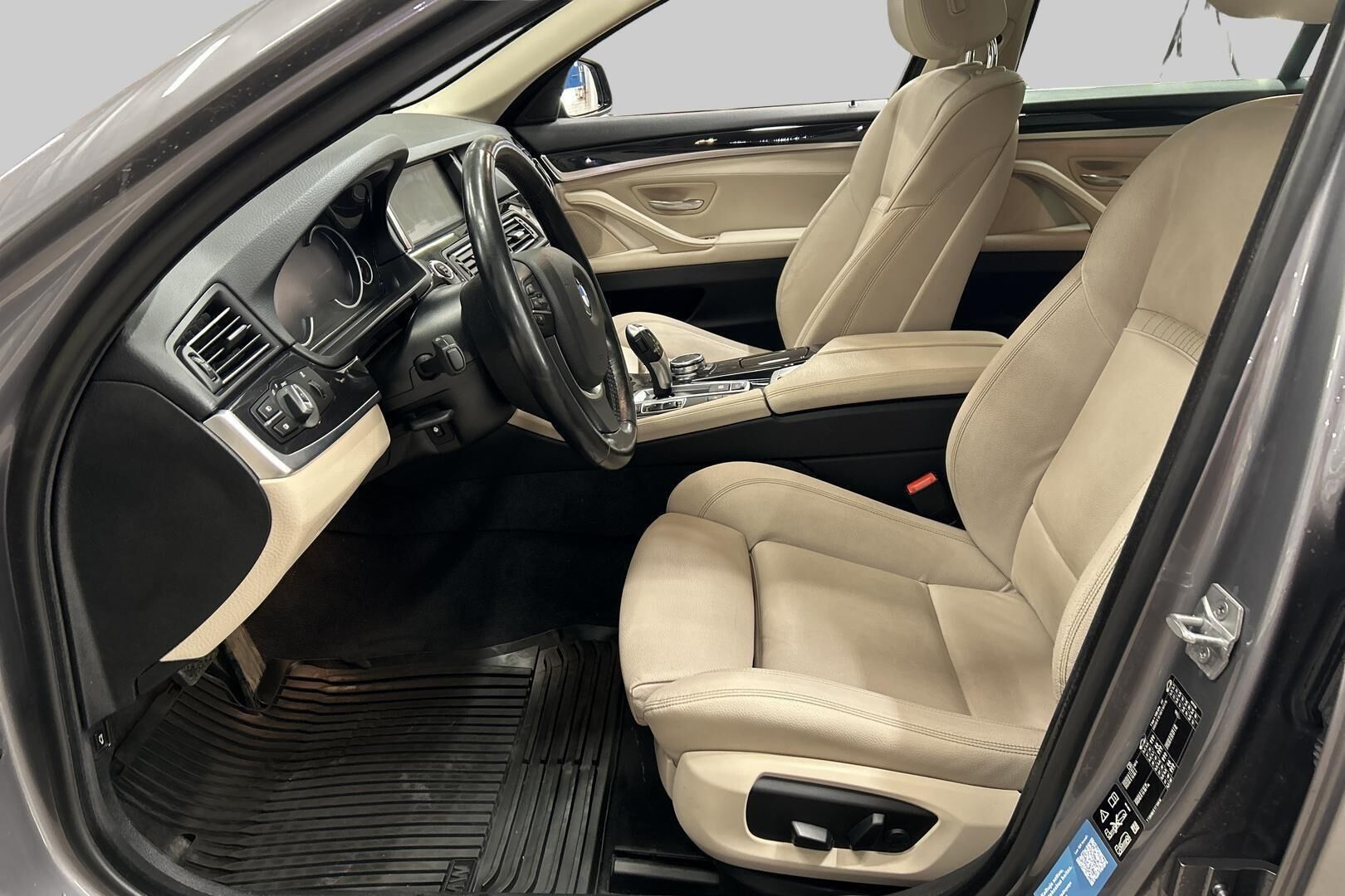 BMW 5-SARJA iso kuva 9