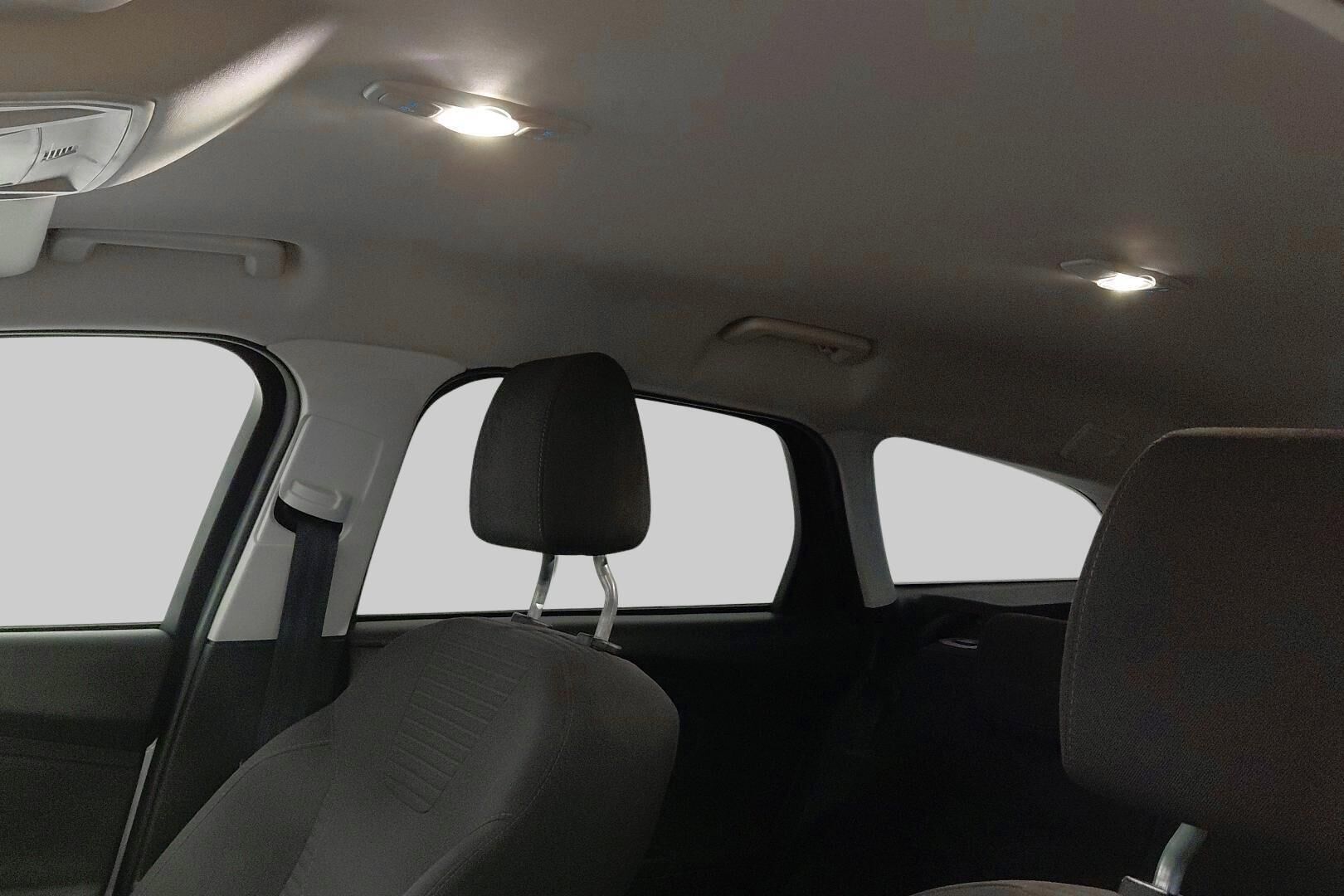 Ford Focus iso kuva 21