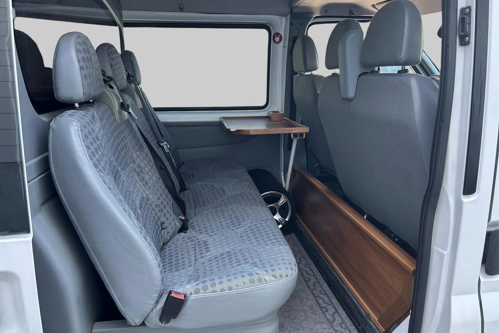 Ford Transit iso kuva 10