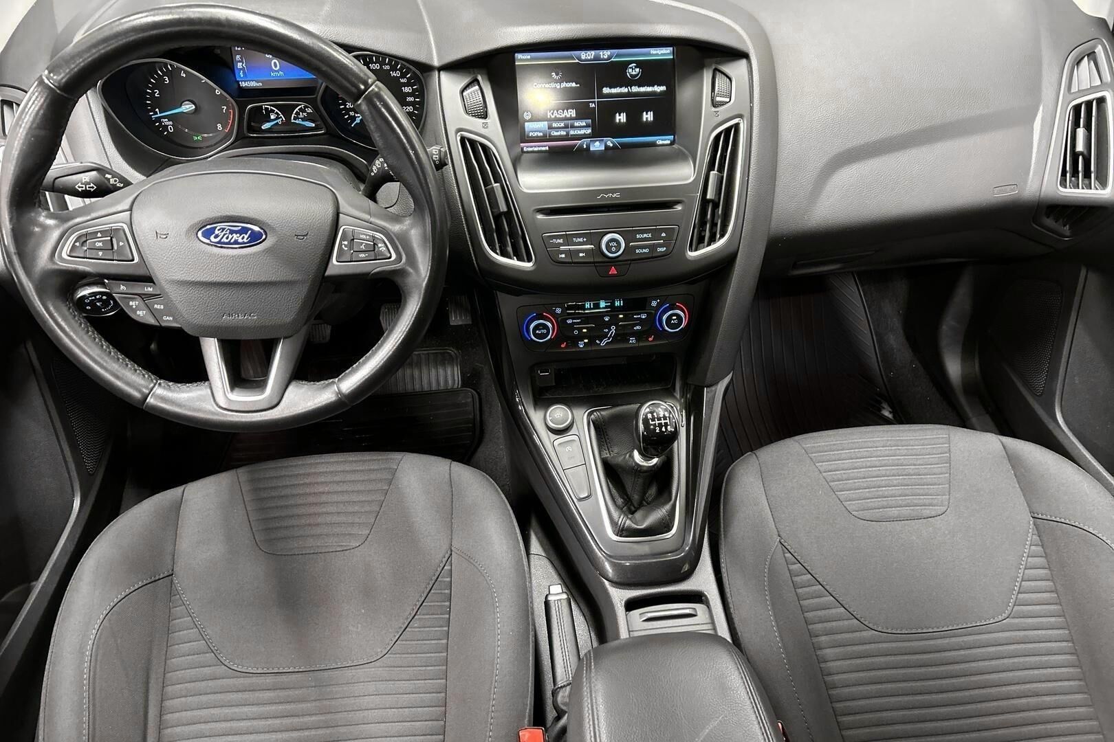 Ford Focus iso kuva 11