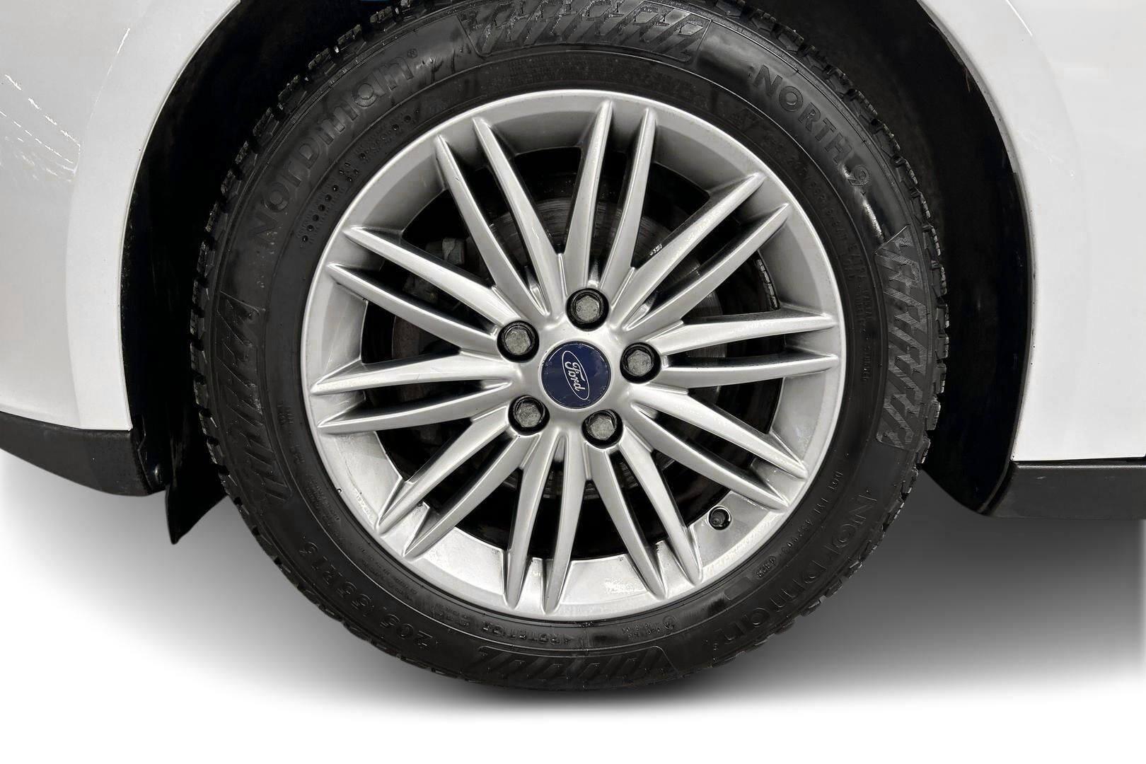 Ford Focus iso kuva 13