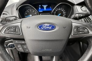 Ford Focus esikatselu 18