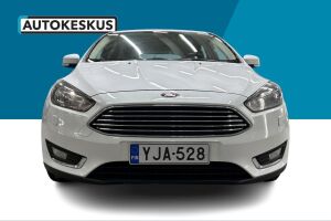 Ford Focus esikatselu 2