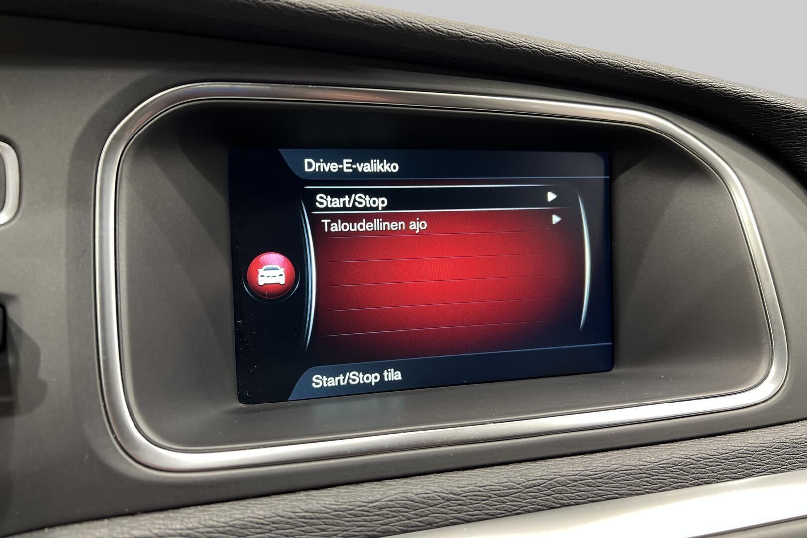 Volvo V40 iso kuva 14