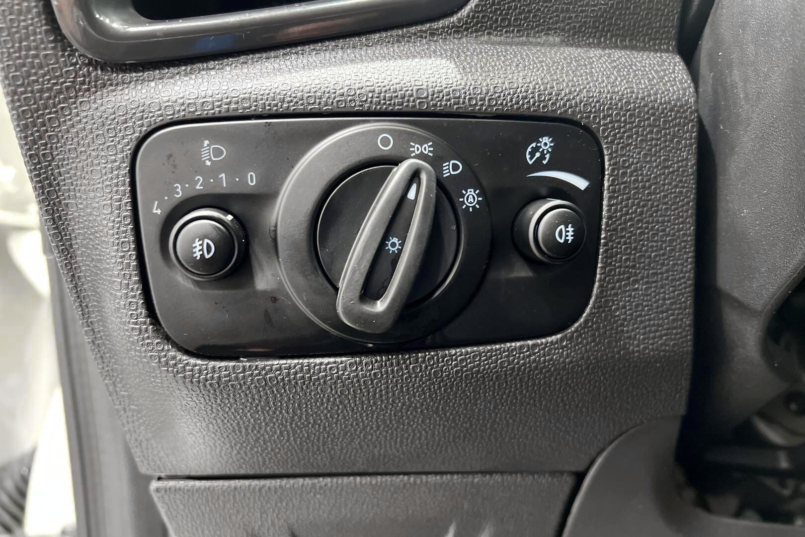 Ford Ecosport iso kuva 20