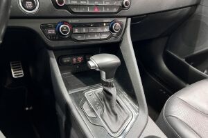 Kia Niro esikatselu 18