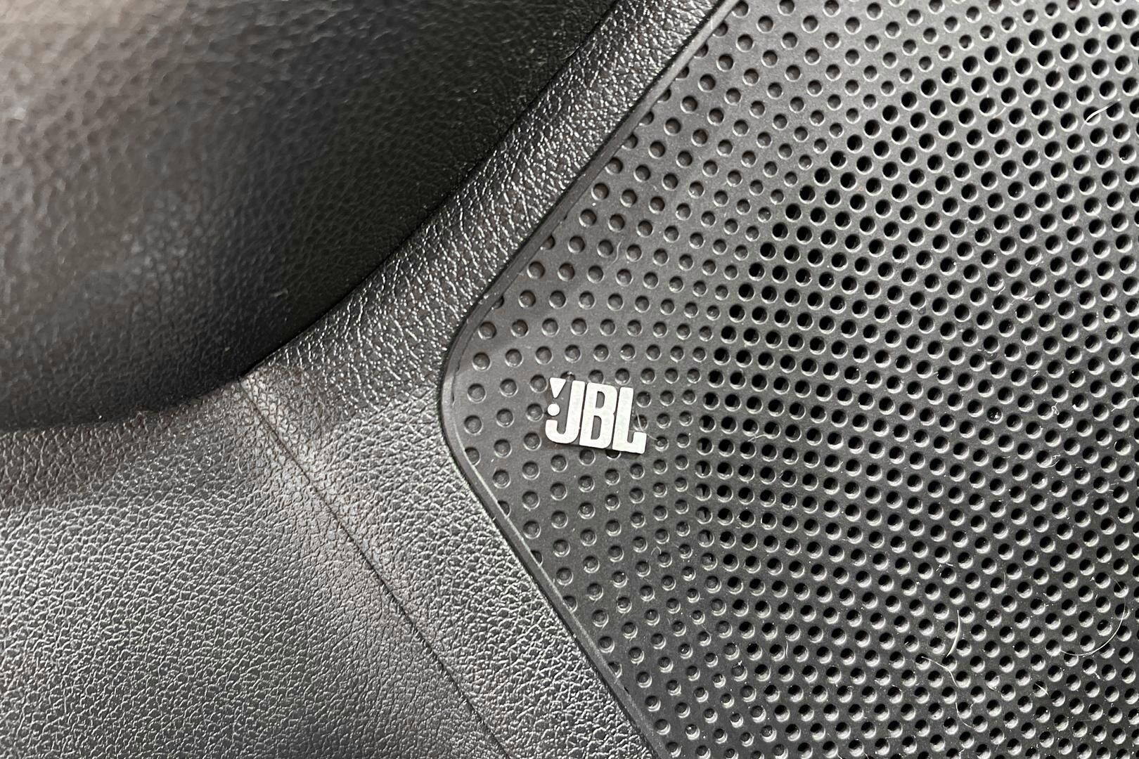 Kia Niro iso kuva 26