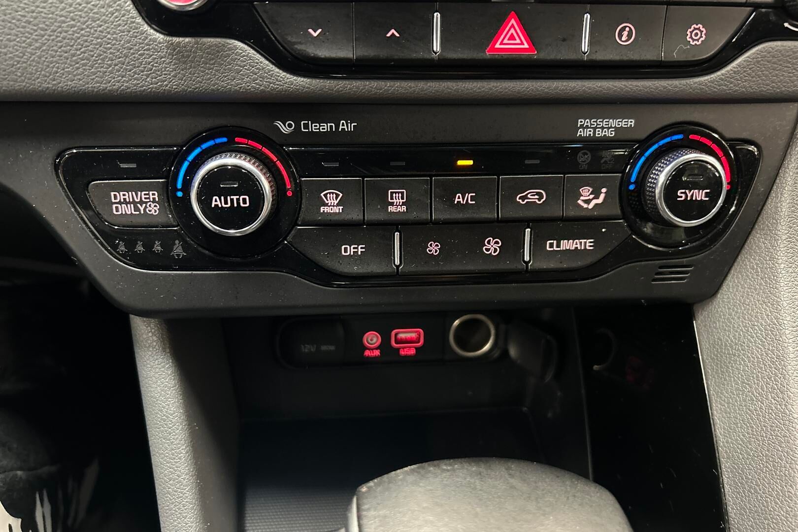 Kia Niro iso kuva 19