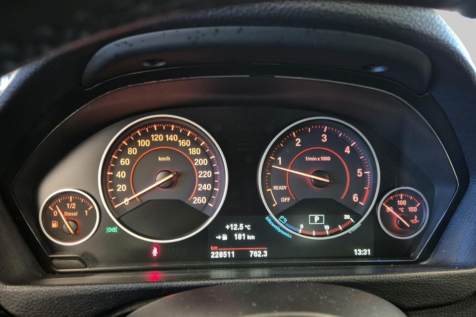 BMW 3-sarja iso kuva 14