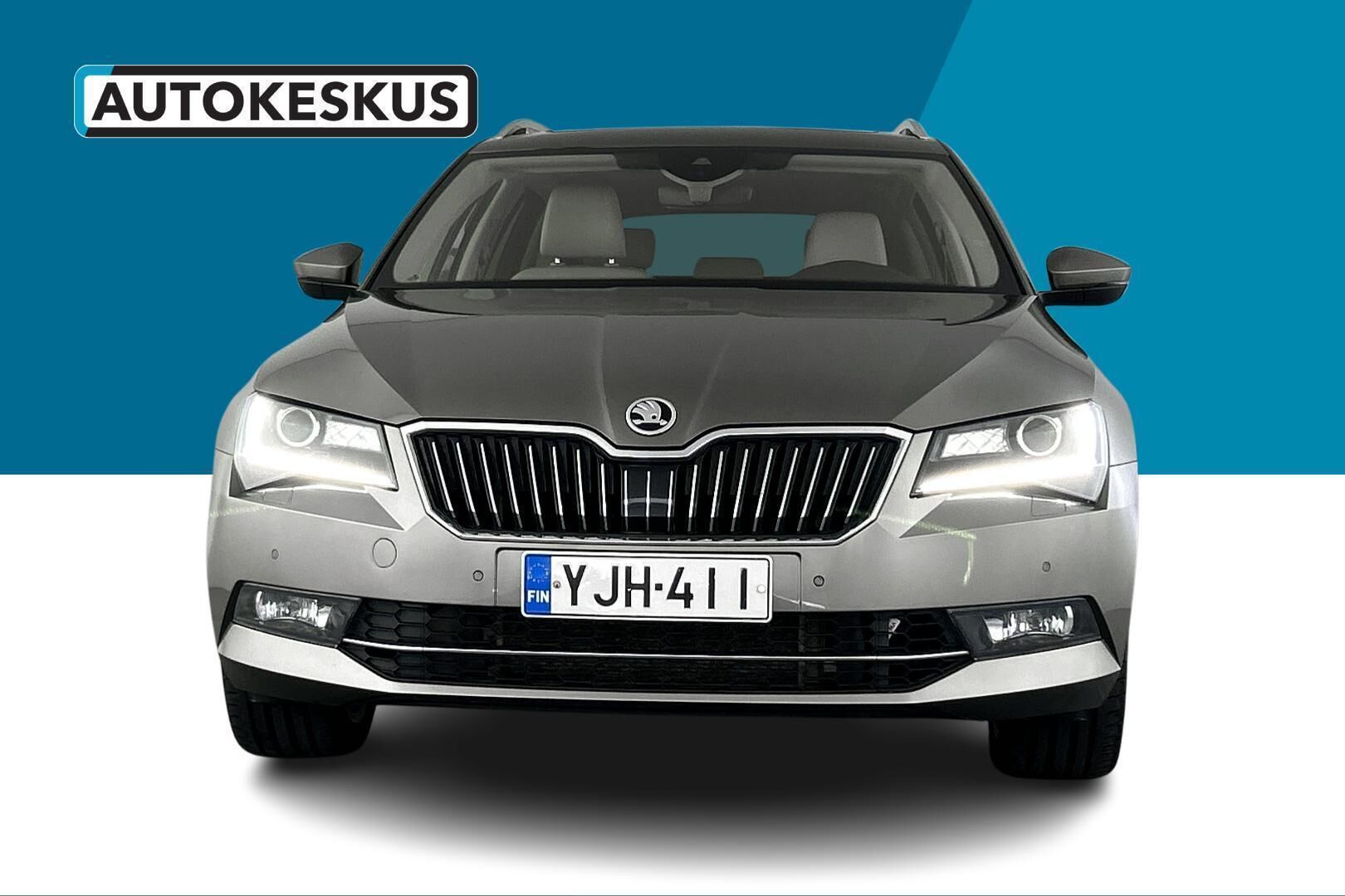 Skoda Superb iso kuva 1
