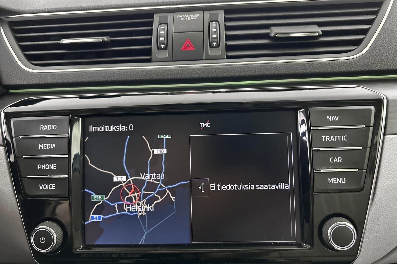 Skoda Superb iso kuva 17