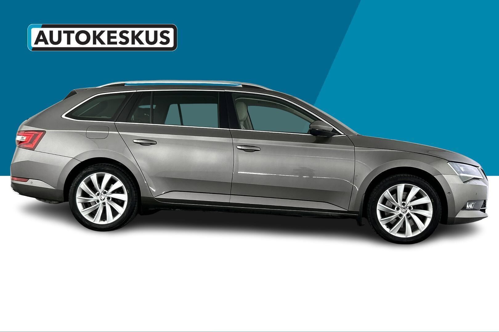 Skoda Superb iso kuva 3