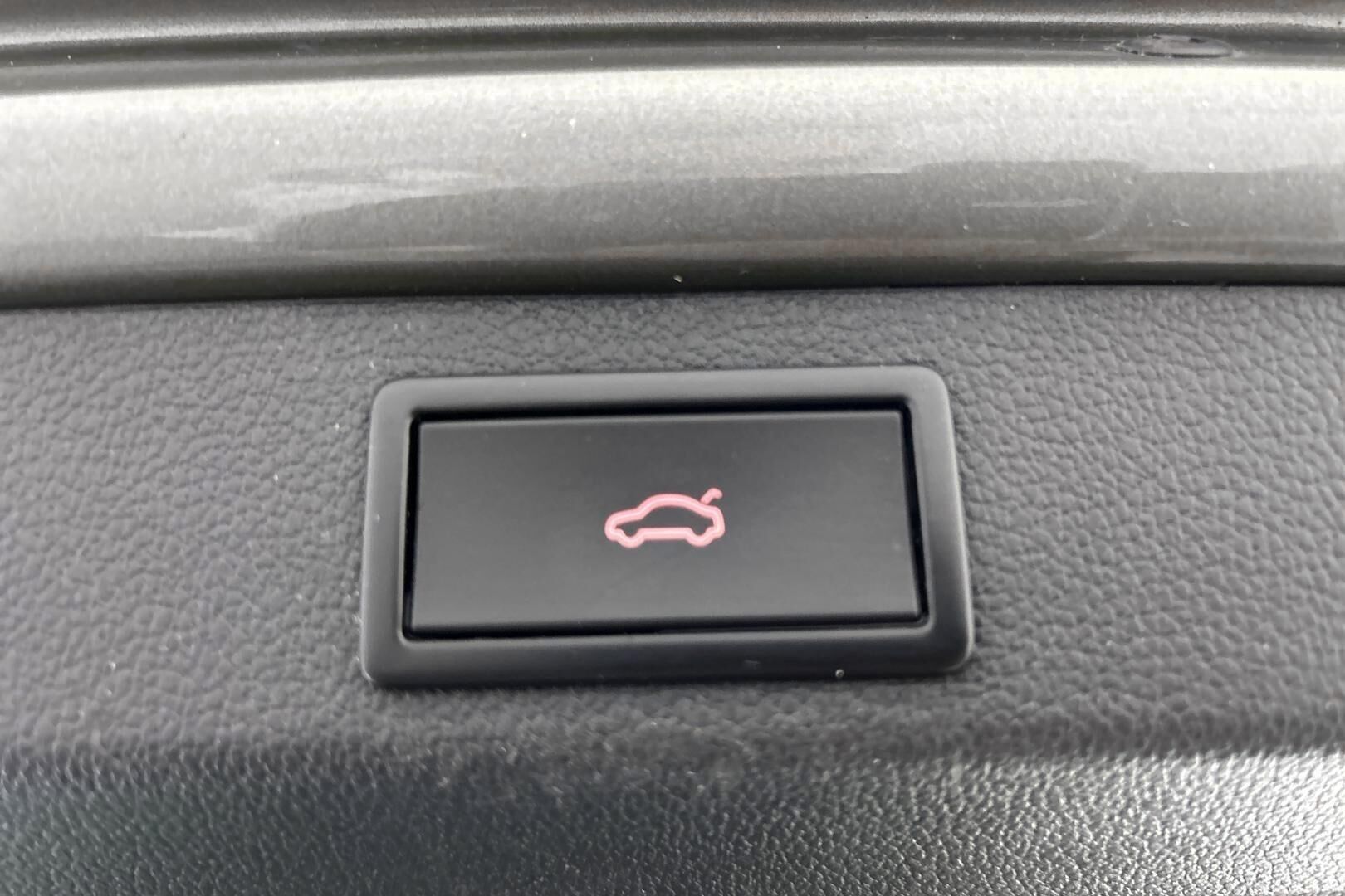 Skoda Superb iso kuva 36