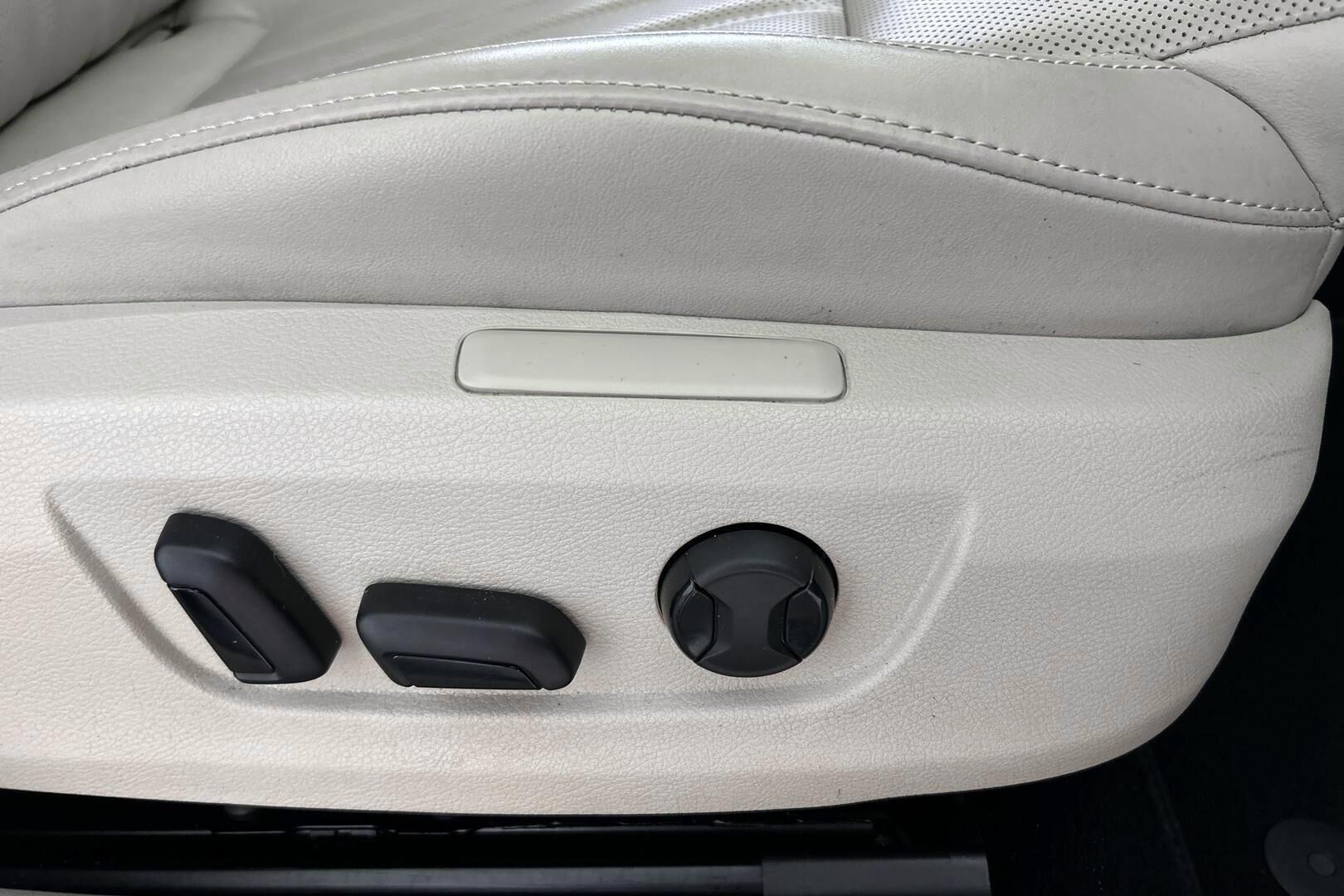 Skoda Superb iso kuva 39