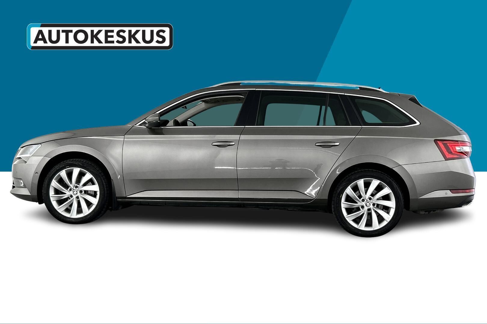 Skoda Superb iso kuva 7