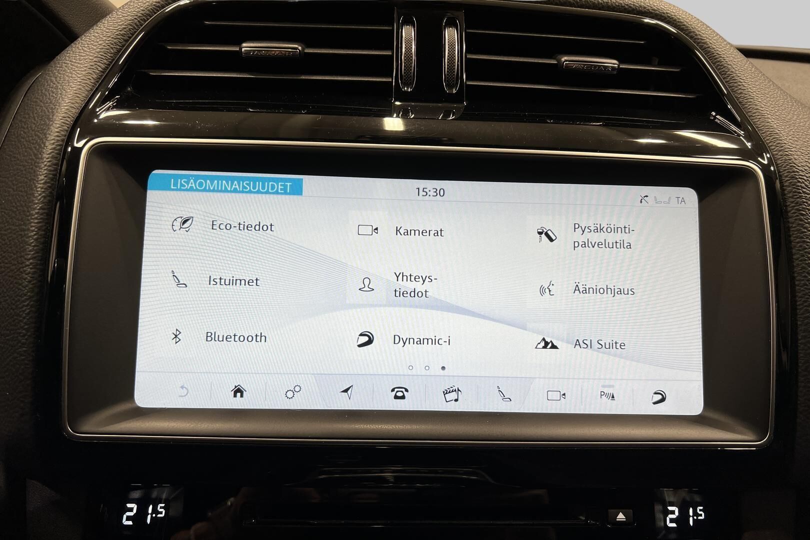 Jaguar F-PACE iso kuva 17