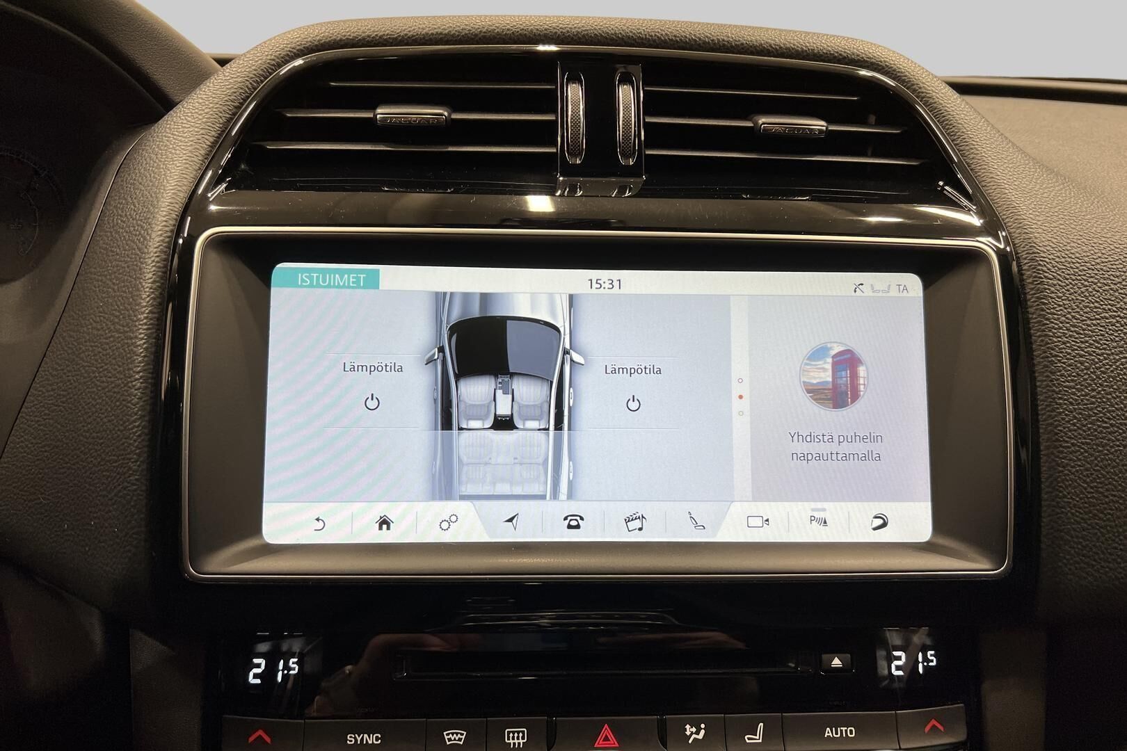 Jaguar F-PACE iso kuva 18