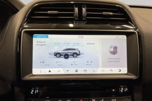 Jaguar F-PACE esikatselu 19