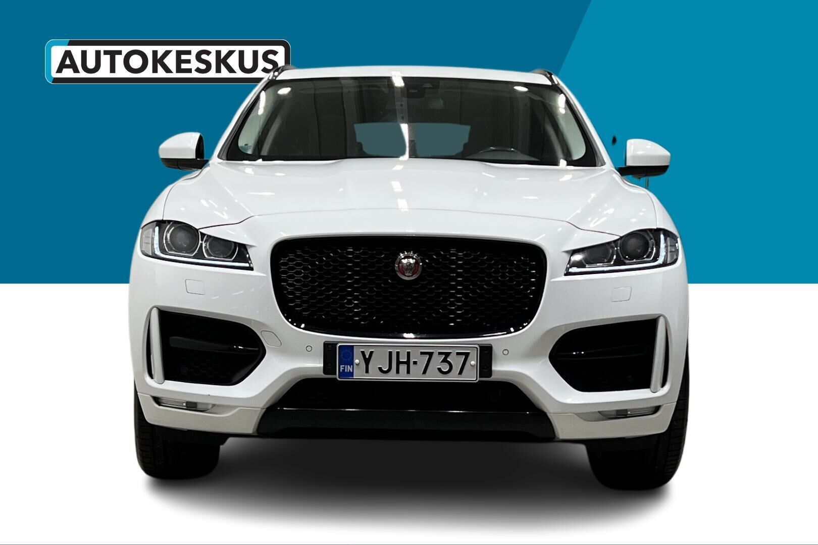 Jaguar F-PACE iso kuva 2