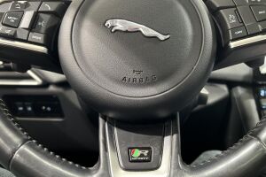 Jaguar F-PACE esikatselu 26