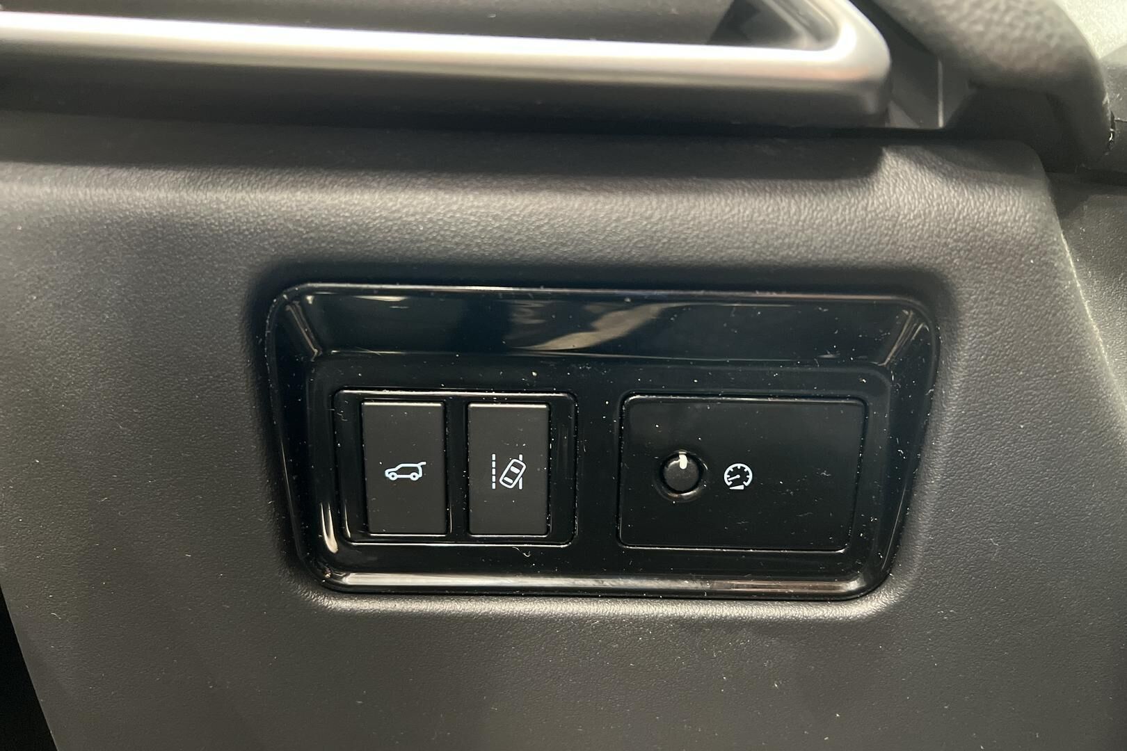 Jaguar F-PACE iso kuva 27