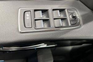 Jaguar F-PACE esikatselu 29